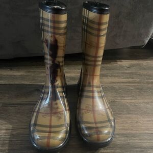 Burberry Plaid Winter Rain Boots - Tan and Black